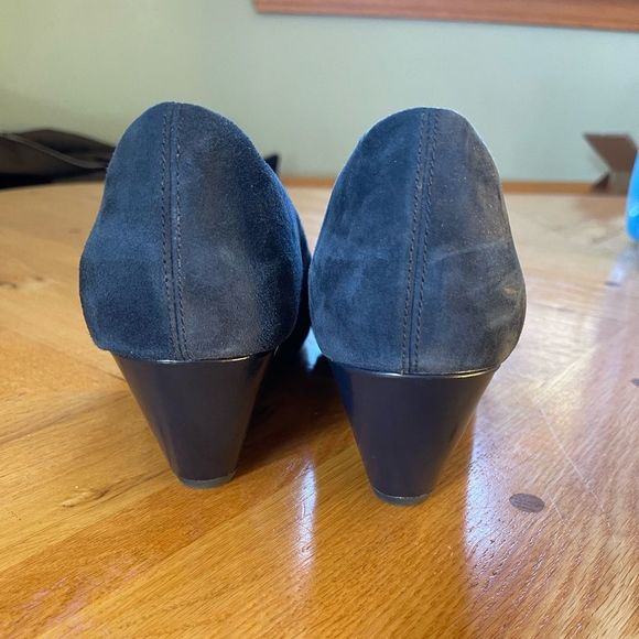 Clarks blue velvet slip on wedge - Picture 3 of 6